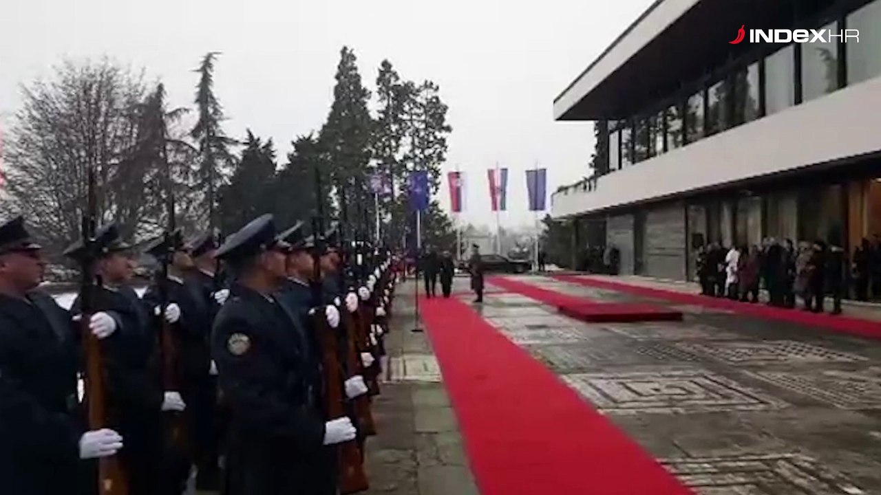 Vučić i garda