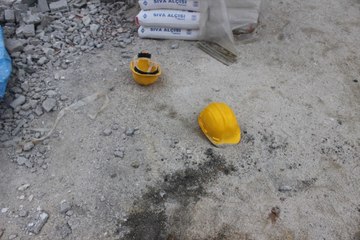 İnşaatta 12. Kattan Düşen Kardeşini Fark Edip Tutmaya Çalıştı