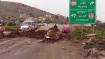 İsrail, Batı Şeria'da bir beldenin girişini kapattı - NABLUS