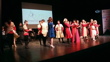 Kafkaslar Mehmetçiğe savaş dansıyla selam gönderdi