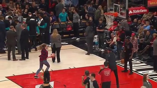 Morpion géant pendant un match de basket