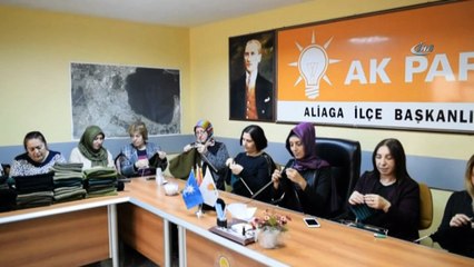 Mehmetçiğe çorap ve boyunluk ördüler