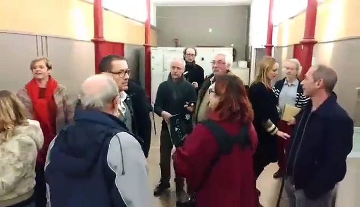 Tournai: Dany Boon de retour dans sa classe à Saint-Luc