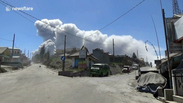 Spectacular eruption of Mount Bromo in Indonesia
