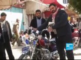 Les motos à l'assaut de Gaza City-France24