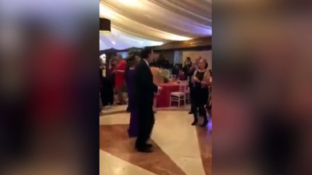 Mariano Rajoy baila de nuevo Mi Gran Noche de Raphael