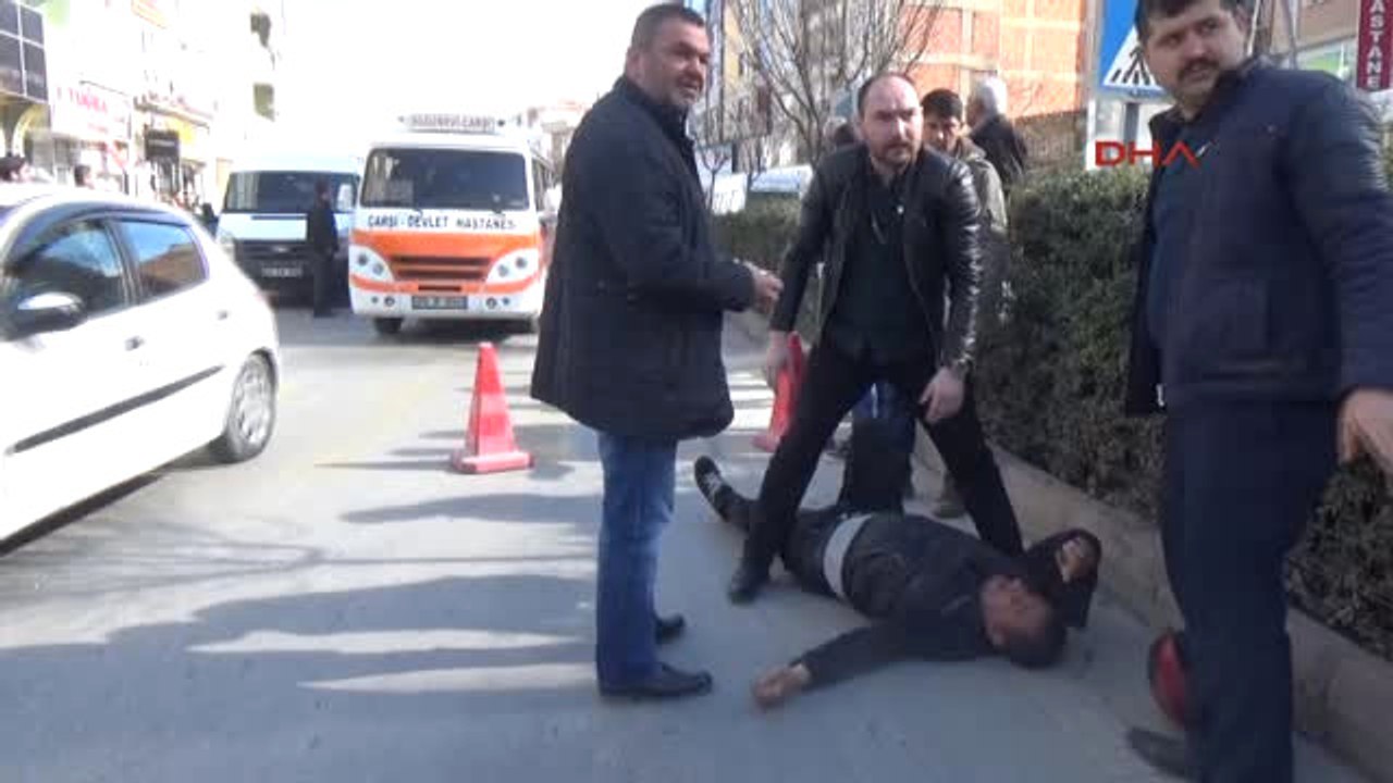 Karaman Yaralıyı Meraklı Gözlerle İzlediler