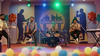 Priya Prakash VarrierFull video song __ Facebook