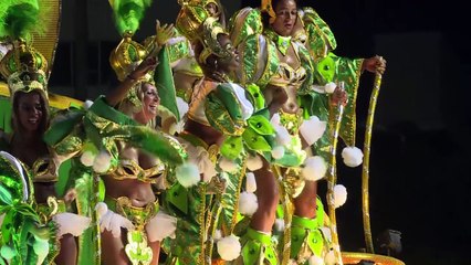 Comenzó el Carnaval en Rio con la política como protagonista