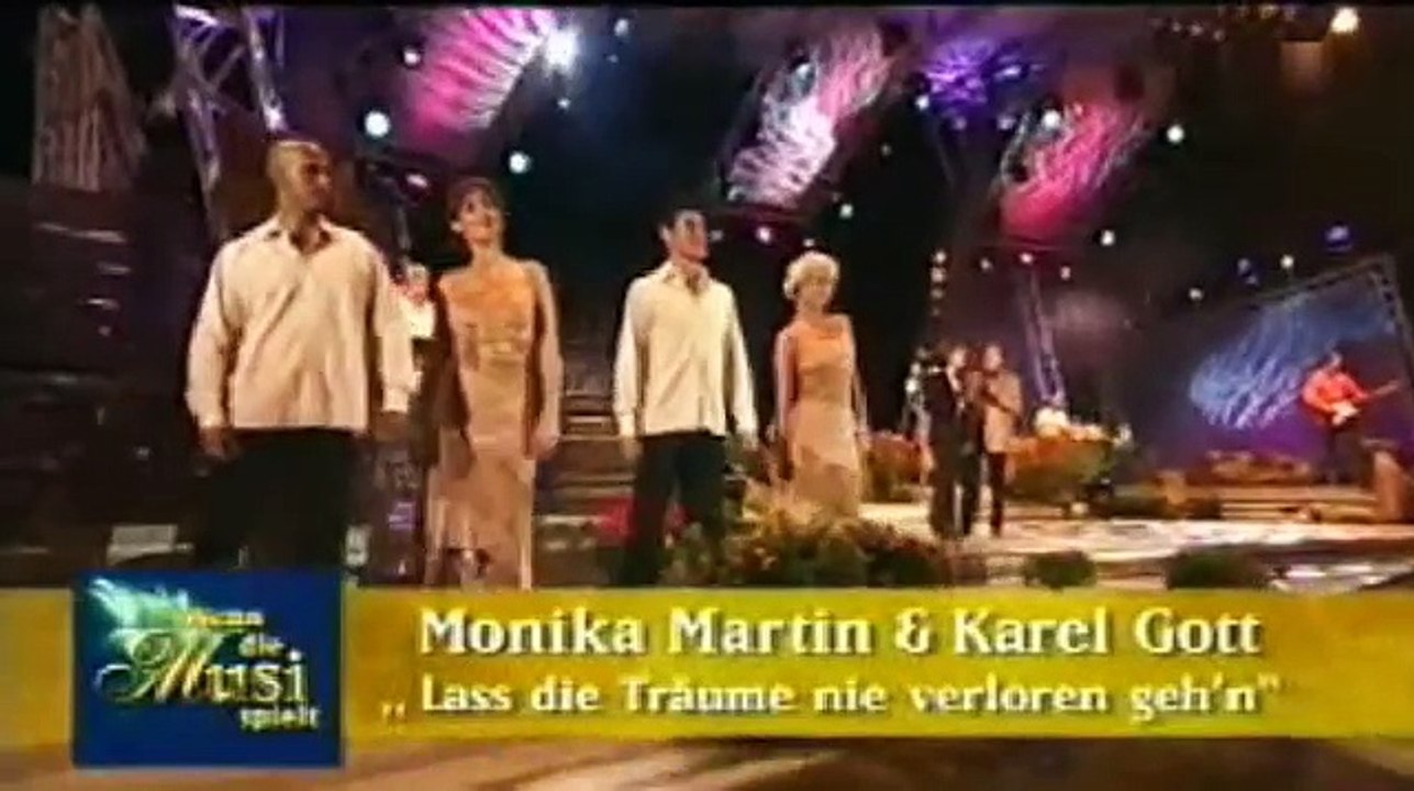 Monika Martin & Karel Gott - Lass die Träume nie verloren gehn