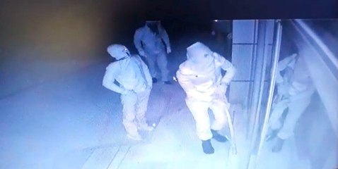 Maskeli Hırsızlardan Sopalı Soygun