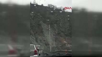 Artvin Düşürülen Kaya Elektrik Direğini Devirdi, Korkulu Anlar Yaşandı