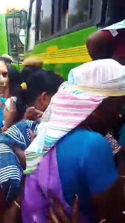 தூத்துக்குடியில் ஸ்டெர்லைட் ஆலைக்கு எதிராக போராடியவர்கள் கைது- வீடியோ