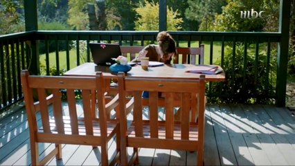 ‫- فتون تتحدث مع قطتها بطريقة طريفه !‬