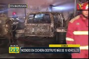 Comas: incendio en cochera destruye más de 10 vehículos