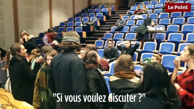 Une journée d'étude sur #balancetonporc interrompue par des féministes