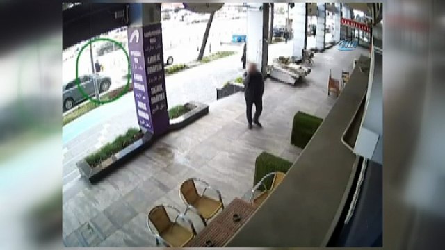 Vatandaşı 276 bin lira gasp ederek kaçan şüpheli yakalandı...Şüphelinin gasp ettiği vatandaşı takibi kamerada