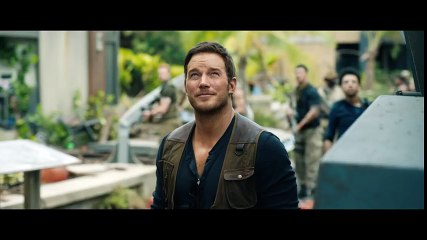Jurassic World_ Fallen Kingdom - Official Trailer #2 [HD] (2)