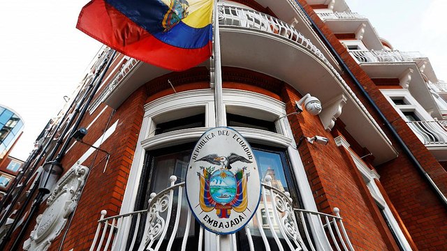 Ордер на арест Ассанжа остаётся в силе