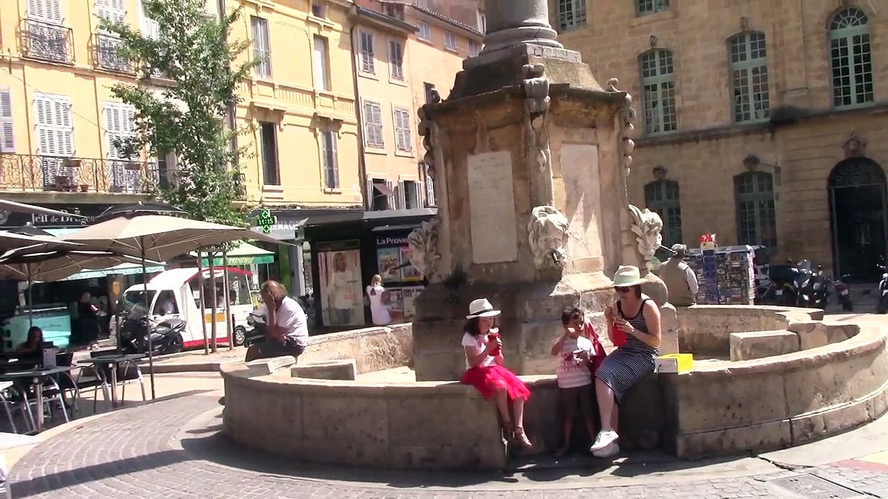 Aix-en-Provence-Place de la mairie (1)