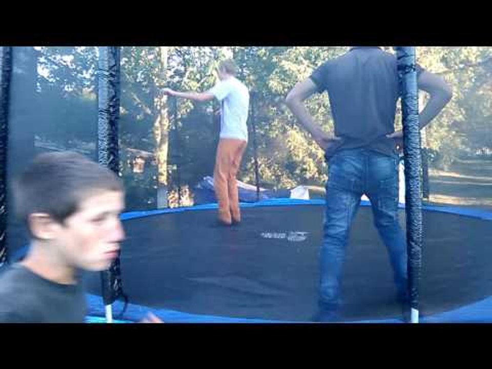 День села у Котові. 2 шланга на батуті