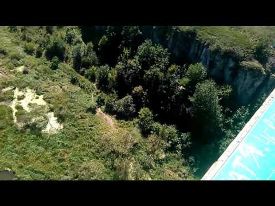 Камянець-Подільськ, стрибок у р. Смотрич. Дуліба Назар