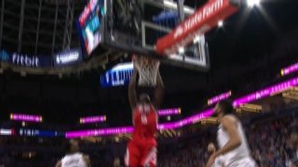 Capela Two-Handed Slam