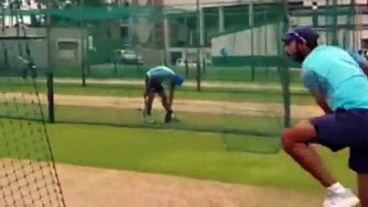 M S DHONI SPIN BOWLING PRACTICE AT NET
