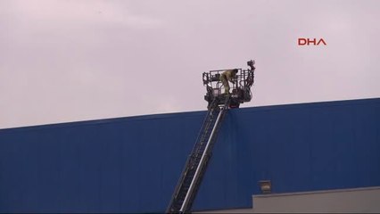 Cnr Expo Fuar Merkezi'nde Yangın: Duman Tahliye Çalışmaları Sürüyor