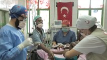 Etiyopyalı Küçük Çocuk, Türk Doktorların Dikkatiyle Hayata Tutundu- Etiyopya'da 6 Yaşındaki Çocuğa...