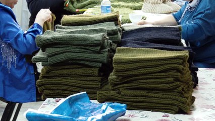 Antalyalı kadınlardan, Mehmetçiğe boyunluk