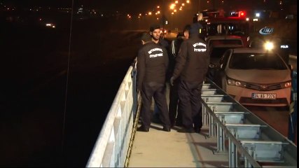 Ağızları Bantlı 1'i Kadın 2 Ceset Bulundu