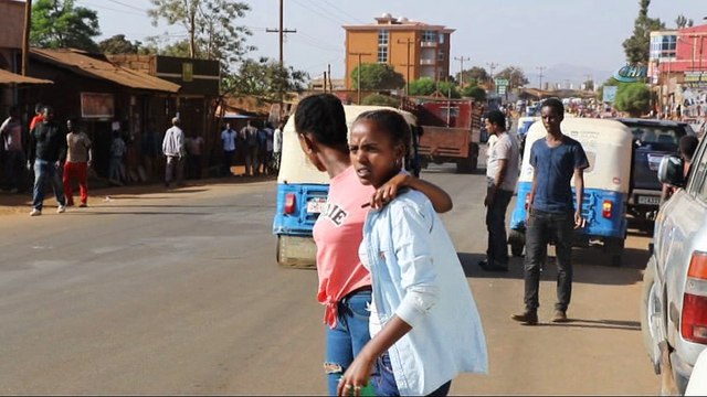 - - Bu ülkede uyuşturucu serbest, sigara kullanmak ayıp - Alkol ve uyuşturucu kullanımının yüksek olduğu Etiyopya’da sigara içenlere kötü gözle bakılıyor