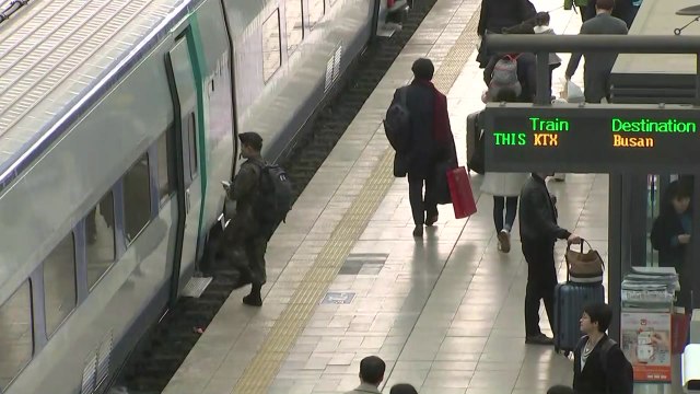고향 가는 길 설레요 ...분주한 서울역 / YTN