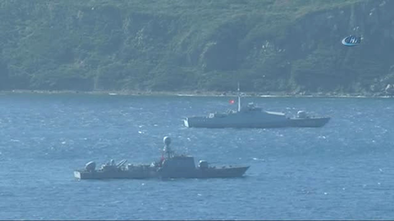 Türk Savaş Gemileri Kardak Kayalıklarından Ayrılmadı