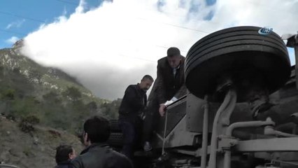 Yolcu Midibüsü Devrildi: 10 Yaralı