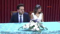 Antalya Sevgililer Günü'nde Evlenen Polis Çifte Meslektaşlarından Kelepçe Sürprizi