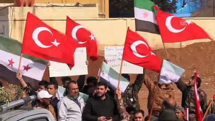 Azezlilerden Zeytin Dalı Harekatı'na destek konvoyu