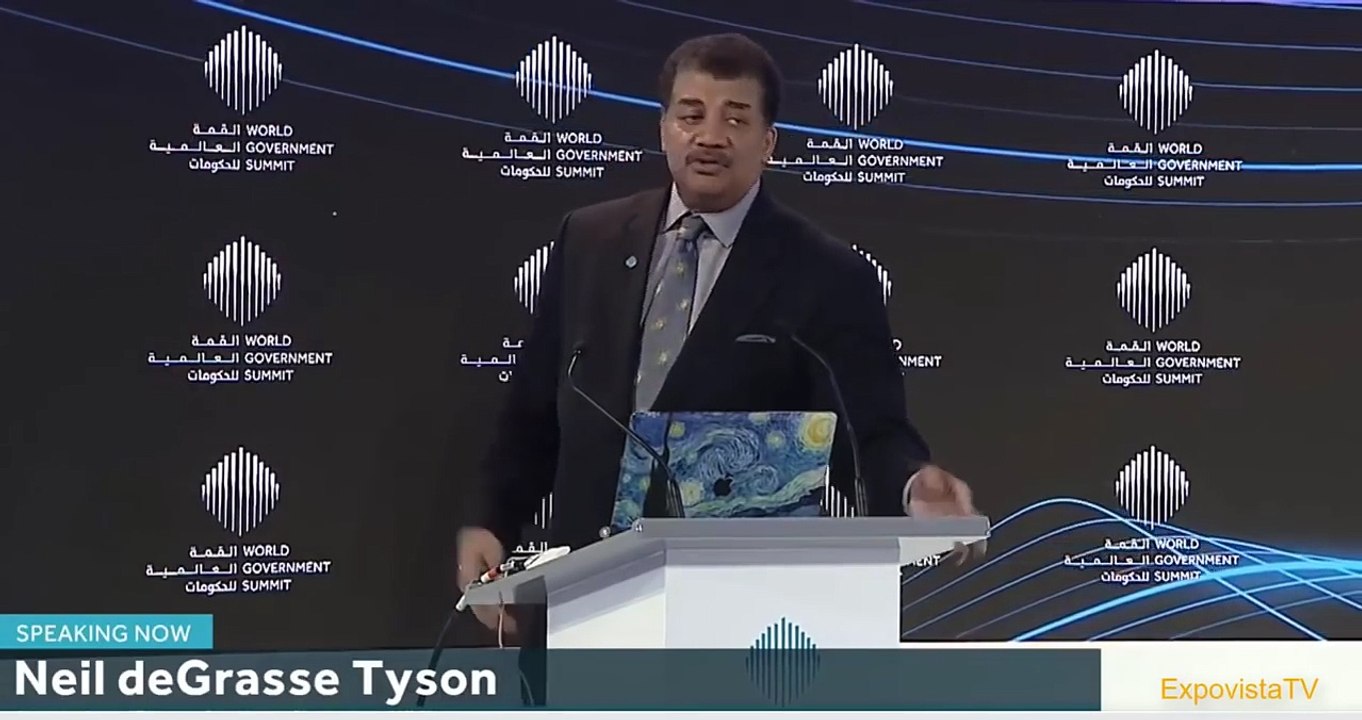 Neil DeGrasse Tyson Comments on SpaceXs Falcon Heavy Launch - Vídeo