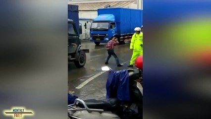 Road Rage Videos Compilation || MonthlyFails 2017