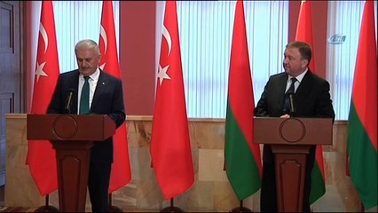 Télécharger la video: - Başbakan Yıldırım: “Belarus-Türkiye Arasında 1 Milyar Dolarlık Ticaret Hacmi Gerçek Potansiyelini Yansıtmıyor”