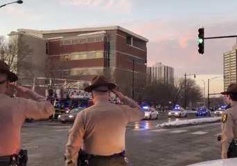 Police in Chicago Form Guard of Honor for Slain Police Commander