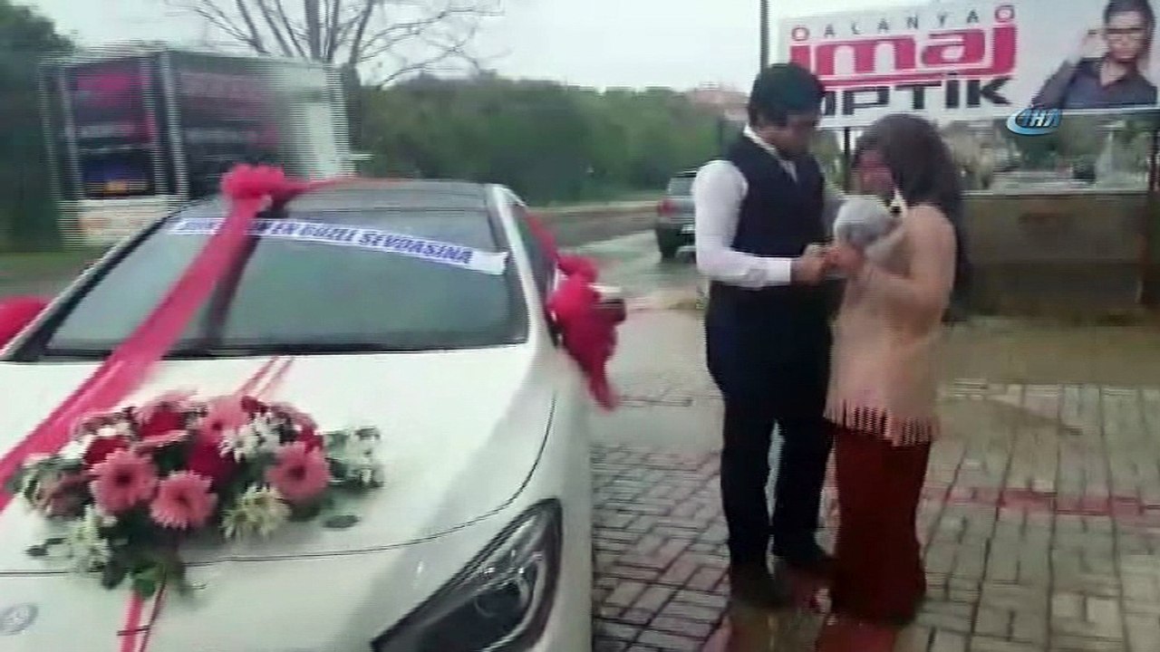 10 aylık eşe 200 bin TL'lik Sevgililer Günü hediyesi