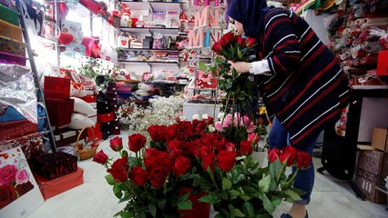 Dia de São Valentim: No Iraque trocaram-se armas por rosas