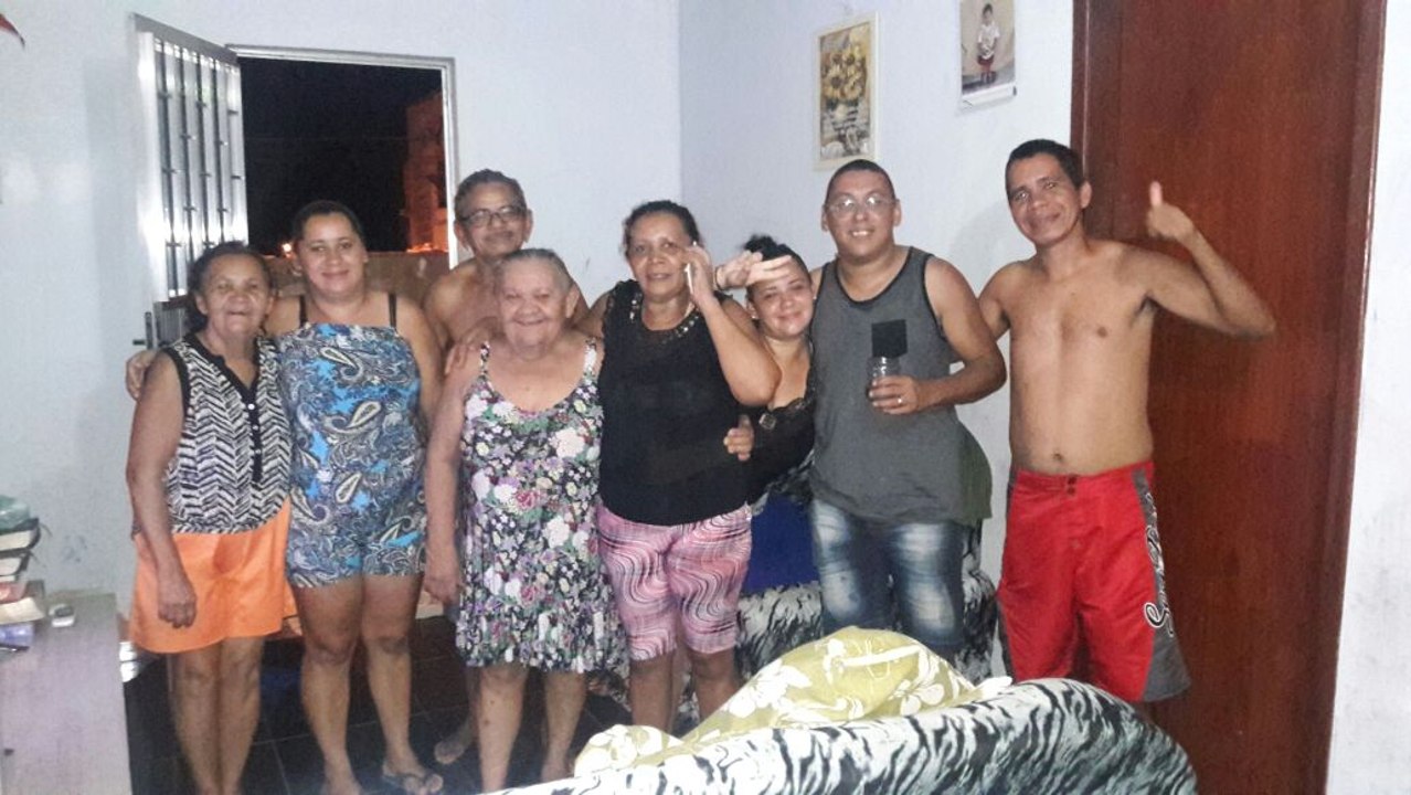Tia Carma cochilando.