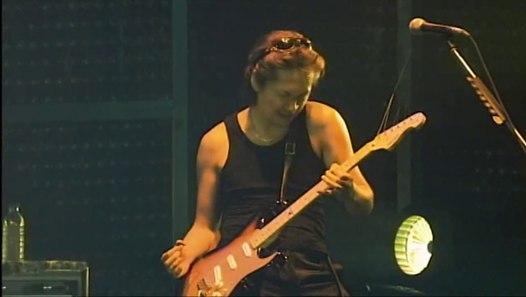 Coming Closer (LIVE 2004/06/26) / L'Arc～en～Ciel SMILE ラルク Laruku - 動画