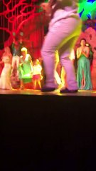 OLI bailando con Pedro en La Isla Encantada - 11 de Febrero
