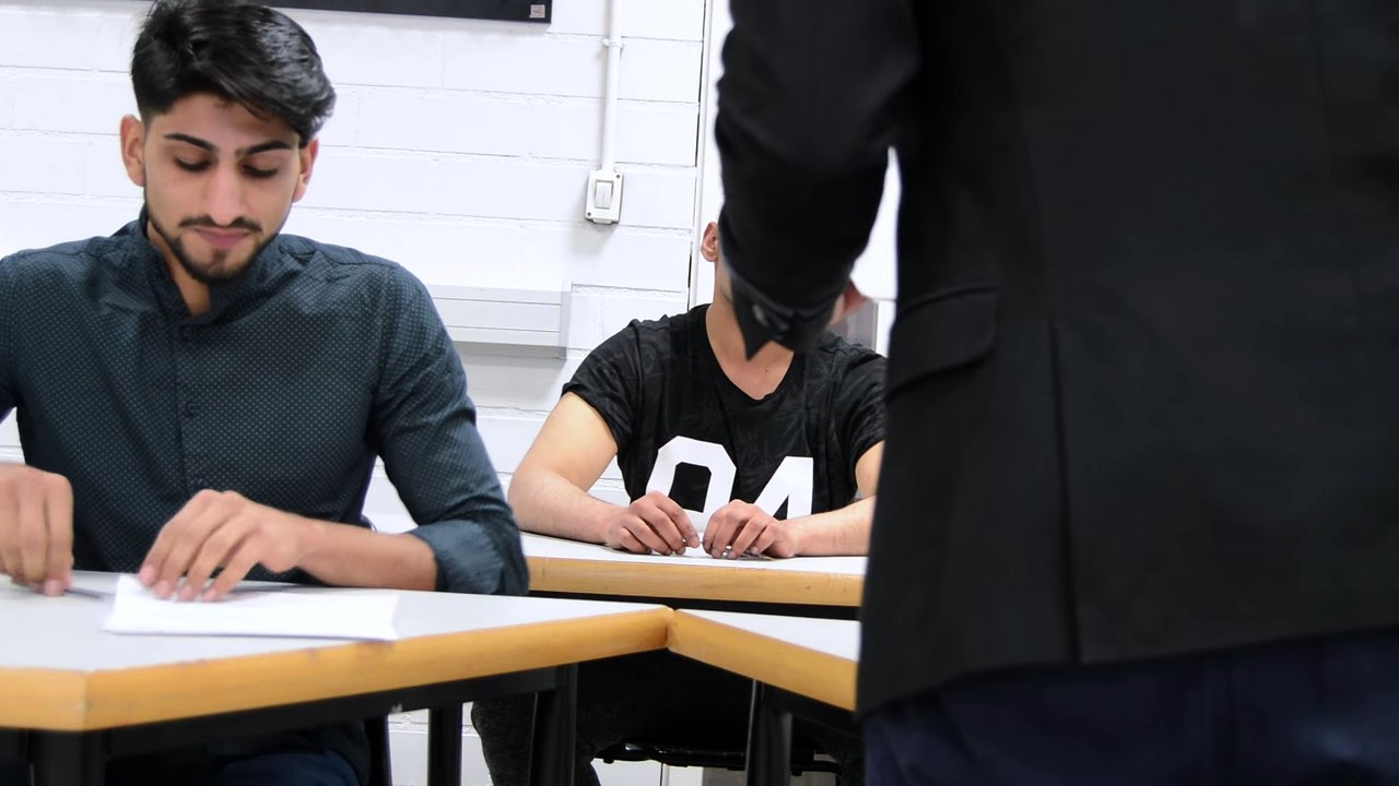 3 idiots in exam hall