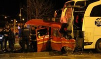 Amasya’da yolcu otobüsüyle minibüs çarpıştı