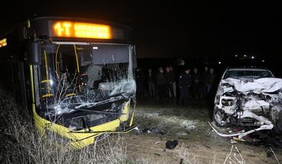 Bursa'da otobüs ile pikap çarpıştı: 1 ölü, 2 yaralı